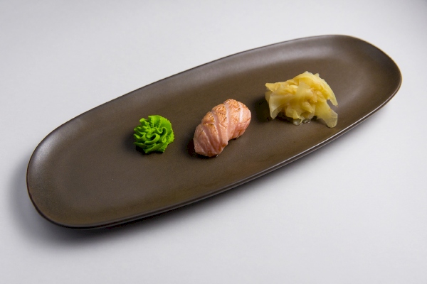 Основное меню Steam - sushi tataki s lososem - Ресторан 1st GALLERY KITCHEN